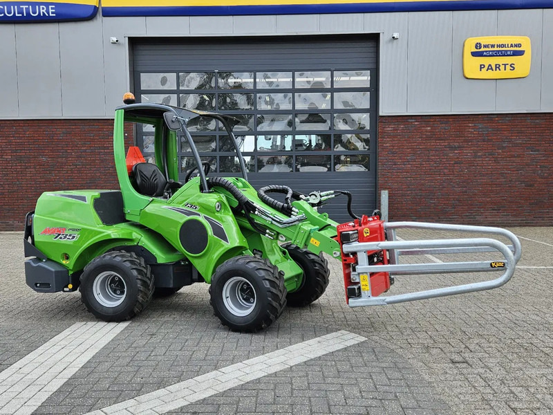 Avant Mini-shovel 735i Rental met Kemp balenklem - Compacte rupslader: afbeelding 2 Avant Mini-shovel 735i Rental met Kemp balenklem - Compacte rupslader: afbeelding 2