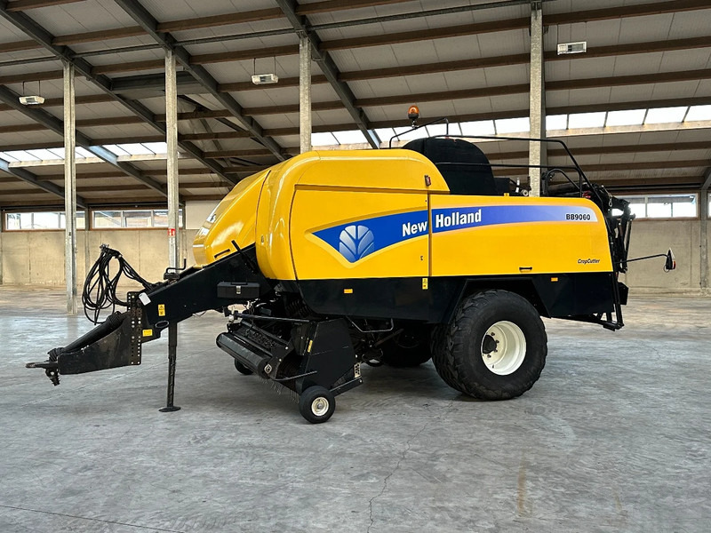 New Holland BB9060 Cropcutter - Landbouwmachine: afbeelding 2 New Holland BB9060 Cropcutter - Landbouwmachine: afbeelding 2