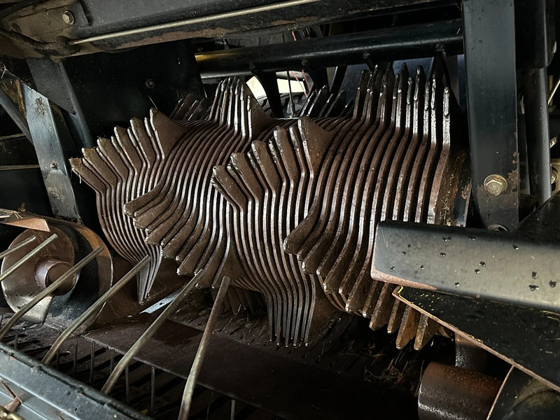 New Holland BB9060 Cropcutter - Landbouwmachine: afbeelding 5 New Holland BB9060 Cropcutter - Landbouwmachine: afbeelding 5