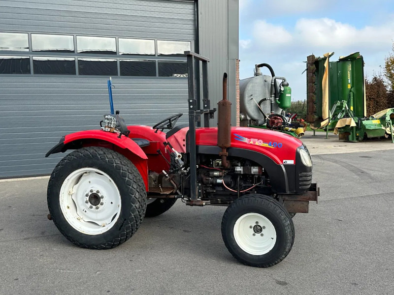 YTO 400 2-wd - Tractor: afbeelding 2 YTO 400 2-wd - Tractor: afbeelding 2