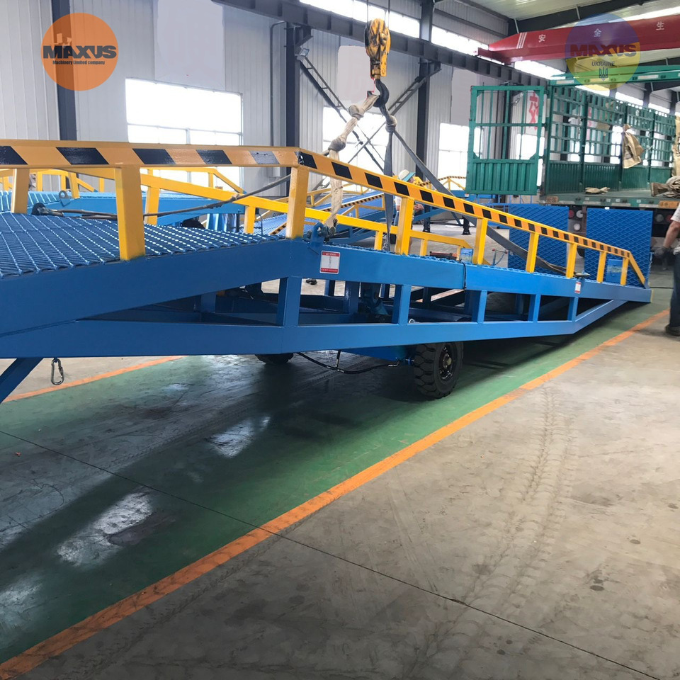 Maxus Mobilna Rampa załadunkowa 10ton/NEW mobile loading ramp with a capacity of 10 tons/NEUE mobile Ladebühne mit einer Kapazität von 10 Tonnen/Rampă mobilă de încărcare nouă cu capacitate de 10 tone/Maxus - Laadbrug: afbeelding 1 Maxus Mobilna Rampa załadunkowa 10ton/NEW mobile loading ramp with a capacity of 10 tons/NEUE mobile Ladebühne mit einer Kapazität von 10 Tonnen/Rampă mobilă de încărcare nouă cu capacitate de 10 tone/Maxus - Laadbrug: afbeelding 1