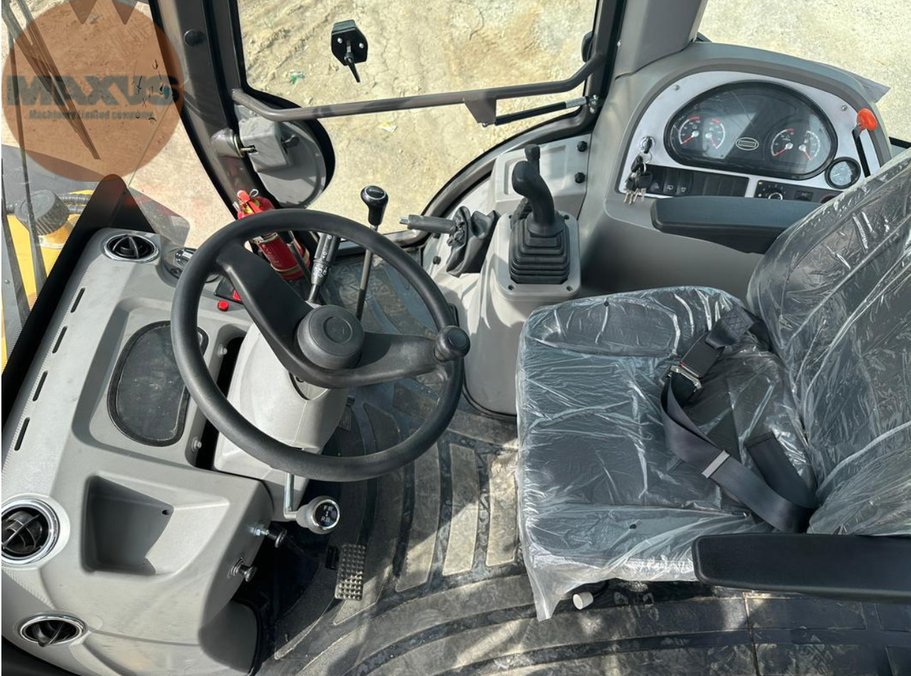 Maxus Maxus 4cx kotró-rakodógép - Graaflaadmachine: afbeelding 4 Maxus Maxus 4cx kotró-rakodógép - Graaflaadmachine: afbeelding 4