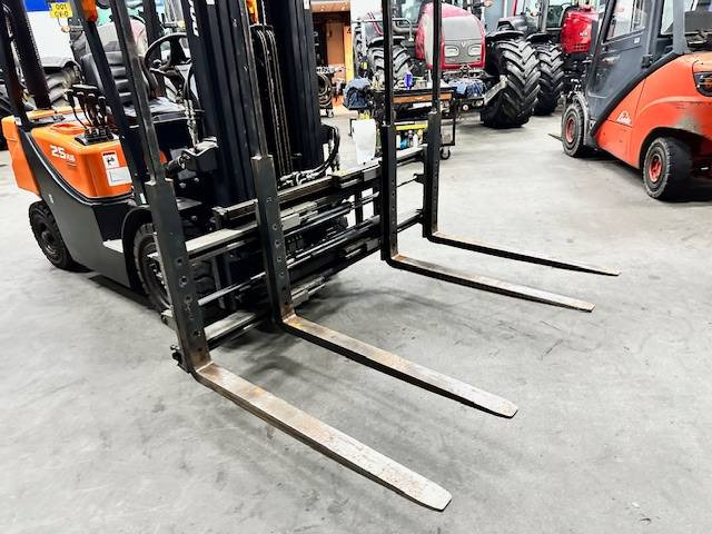 Kaup 2T 429 Multi vorkversteller met sideshift - Aanbouwdeel voor Intern transport: afbeelding 2 Kaup 2T 429 Multi vorkversteller met sideshift - Aanbouwdeel voor Intern transport: afbeelding 2