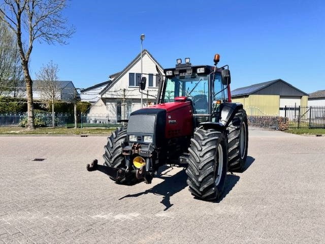 Valtra 6400, Luchtremmen, Fronthef, Frontaftakas - Tractor: afbeelding 5 Valtra 6400, Luchtremmen, Fronthef, Frontaftakas - Tractor: afbeelding 5