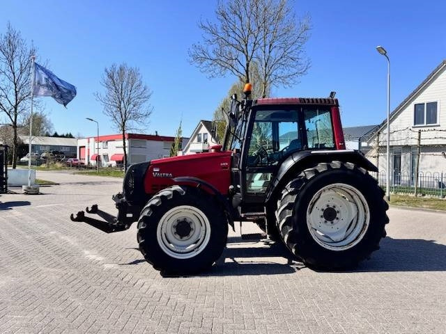 Valtra 6400, Luchtremmen, Fronthef, Frontaftakas - Tractor: afbeelding 1 Valtra 6400, Luchtremmen, Fronthef, Frontaftakas - Tractor: afbeelding 1