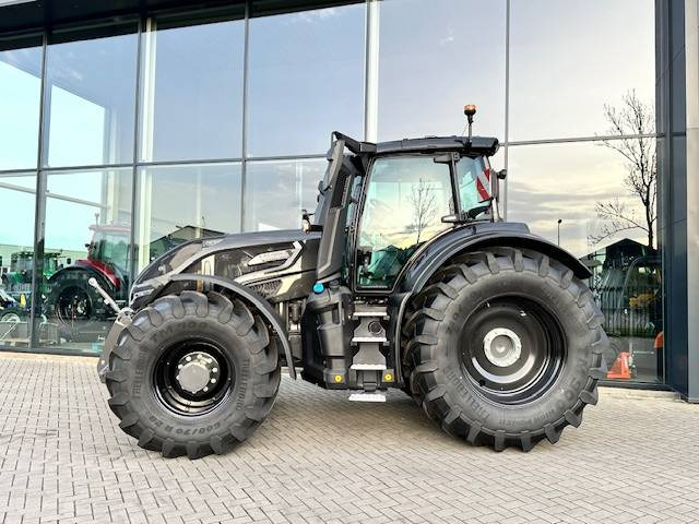 Valtra Q225 Alle opties! ook twintrac! - Tractor: afbeelding 3 Valtra Q225 Alle opties! ook twintrac! - Tractor: afbeelding 3