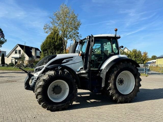 Valtra T214 Versu - Tractor: afbeelding 3 Valtra T214 Versu - Tractor: afbeelding 3