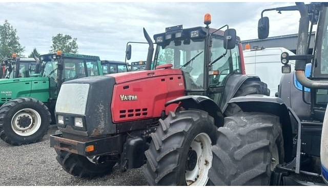 Valtra Valmet 8450, Voorasvering! - Tractor: afbeelding 4 Valtra Valmet 8450, Voorasvering! - Tractor: afbeelding 4