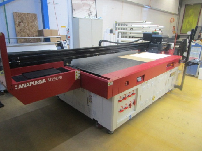 FLACHBETT-UV-GROSSFORMATDRUCKER AGFA ANAPURNA M2540 FB - Digitale drukpers: afbeelding 2 FLACHBETT-UV-GROSSFORMATDRUCKER AGFA ANAPURNA M2540 FB - Digitale drukpers: afbeelding 2