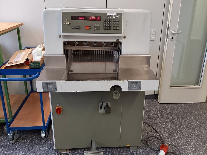 POLAR 58 EM - Papiersnijmachine: afbeelding 1 POLAR 58 EM - Papiersnijmachine: afbeelding 1