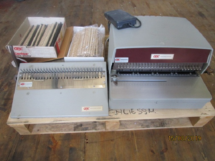 WIRO SCHLIESSMASCHINE GBC 112-PM-1 - Inbindmachine: afbeelding 1 WIRO SCHLIESSMASCHINE GBC 112-PM-1 - Inbindmachine: afbeelding 1