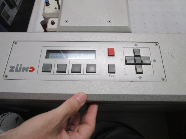 ZÜND SCHNEIDEPLOTTER P-1200 PLUS - Papiersnijmachine: afbeelding 4 ZÜND SCHNEIDEPLOTTER P-1200 PLUS - Papiersnijmachine: afbeelding 4