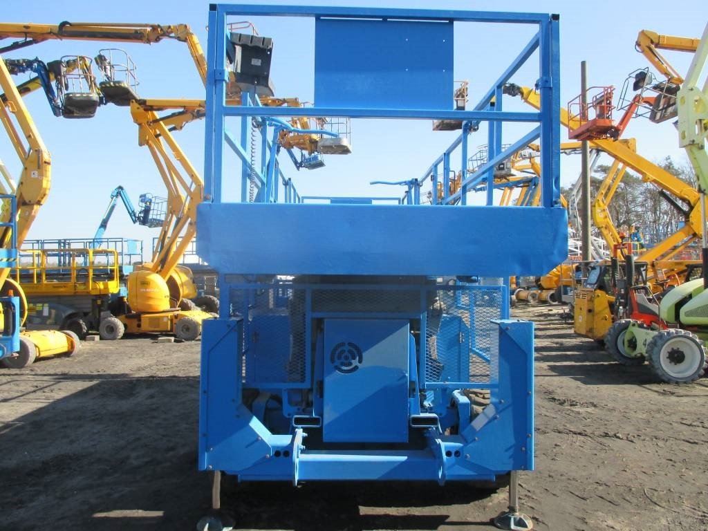 Genie GS 4390 RT - Schaarlift: afbeelding 2 Genie GS 4390 RT - Schaarlift: afbeelding 2