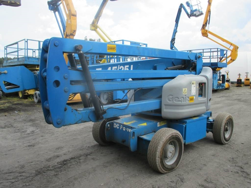 Genie Z 45/25 J DC - Knikarmhoogwerker: afbeelding 3 Genie Z 45/25 J DC - Knikarmhoogwerker: afbeelding 3