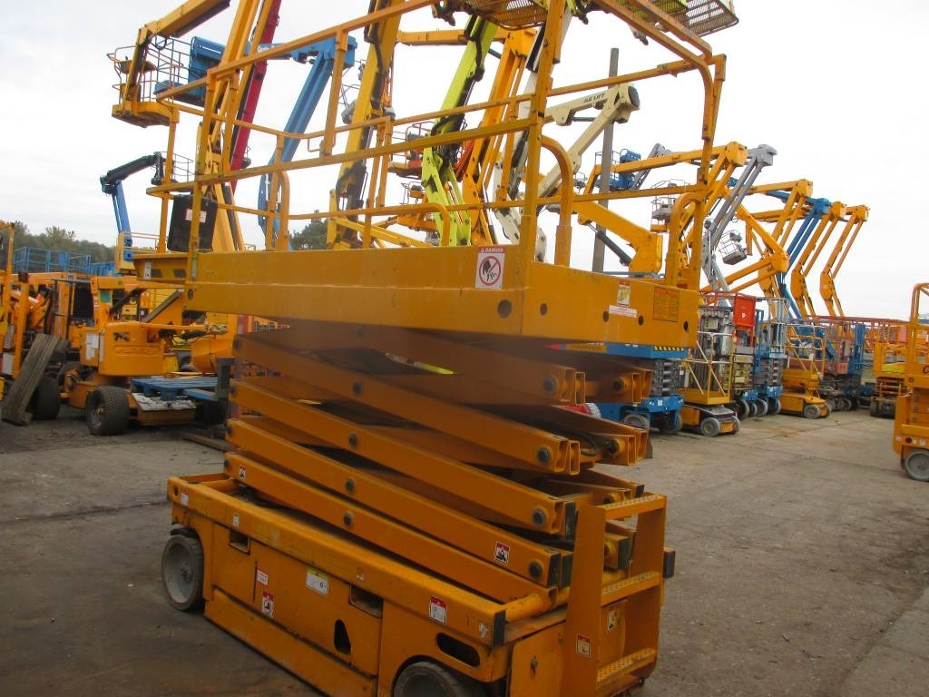 Haulotte Compact 12 - Schaarlift: afbeelding 4 Haulotte Compact 12 - Schaarlift: afbeelding 4