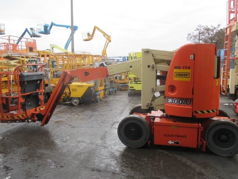 JLG E 300 AJ - Knikarmhoogwerker: afbeelding 5 JLG E 300 AJ - Knikarmhoogwerker: afbeelding 5