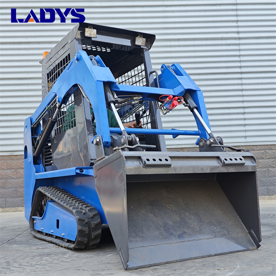 LADYS Free Shipping Mini Skid Steer Loader Compact Track Electric/Diesel Chinese Mini Skid Steer Loader For Sale With Mini Skid Steer Attachments 4 In 1 Bucket - Schranklader: afbeelding 2 LADYS Free Shipping Mini Skid Steer Loader Compact Track Electric/Diesel Chinese Mini Skid Steer Loader For Sale With Mini Skid Steer Attachments 4 In 1 Bucket - Schranklader: afbeelding 2