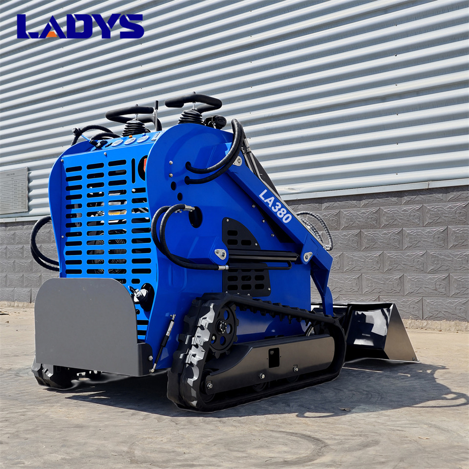 LADYS LA380 Mini Skid Steer Loader Compact Track Diesel Cheap Mini Skid Steer Loader For Sale With Mini Skid Steer Attachments 4 In 1 Bucket - Schranklader: afbeelding 4 LADYS LA380 Mini Skid Steer Loader Compact Track Diesel Cheap Mini Skid Steer Loader For Sale With Mini Skid Steer Attachments 4 In 1 Bucket - Schranklader: afbeelding 4