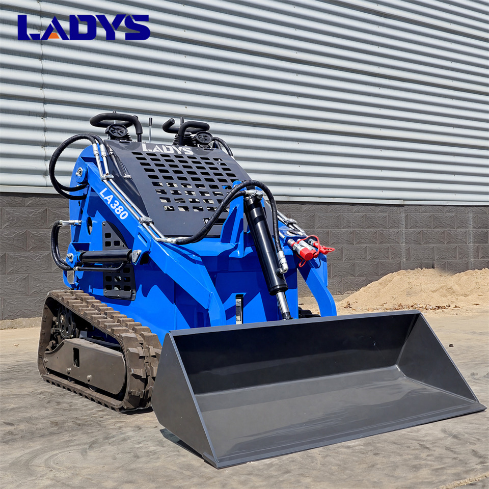 LADYS Free Shipping LA380 Mini Skid Steer Loader Compact Track Diesel Cheap Mini Skid Steer Loader For Sale With Mini Skid Steer Attachments 4 In 1 Bucket - Schranklader: afbeelding 1 LADYS Free Shipping LA380 Mini Skid Steer Loader Compact Track Diesel Cheap Mini Skid Steer Loader For Sale With Mini Skid Steer Attachments 4 In 1 Bucket - Schranklader: afbeelding 1