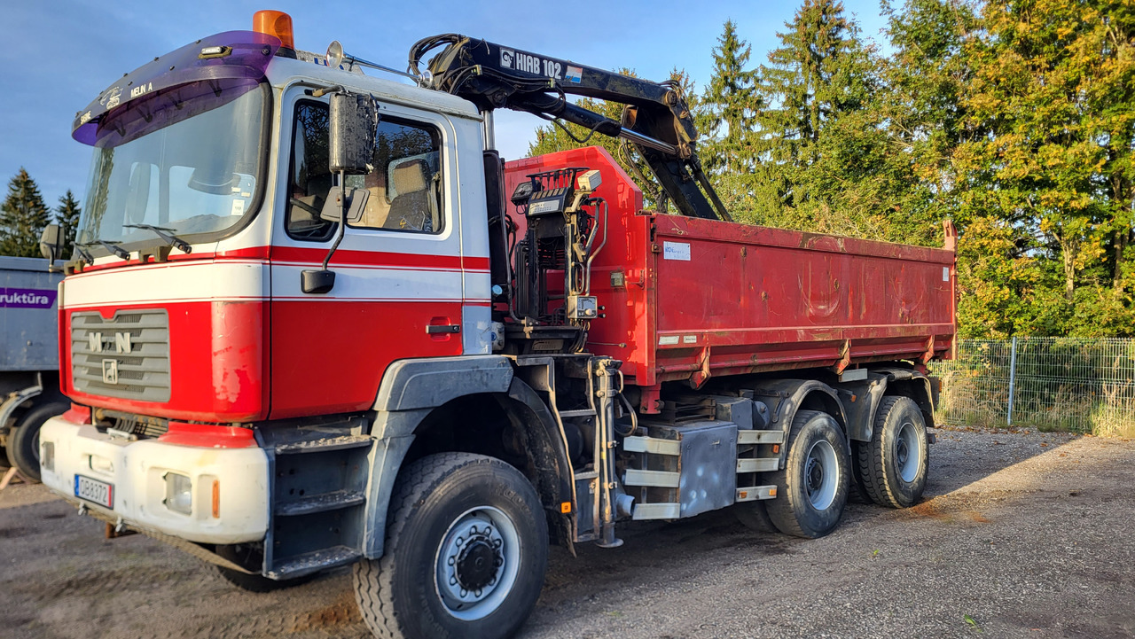 MAN 33.414 6X6 HIAB 102 33.414 - Kipper vrachtwagen: afbeelding 1 MAN 33.414 6X6 HIAB 102 33.414 - Kipper vrachtwagen: afbeelding 1