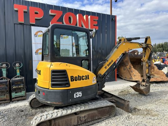 Bobcat E35 Cabine à 23 500 € HT - Minigraafmachine: afbeelding 5 Bobcat E35 Cabine à 23 500 € HT - Minigraafmachine: afbeelding 5