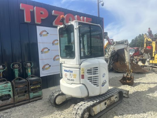 Komatsu PC26MR-3 cabine à 19500€ HT - Minigraafmachine: afbeelding 3 Komatsu PC26MR-3 cabine à 19500€ HT - Minigraafmachine: afbeelding 3
