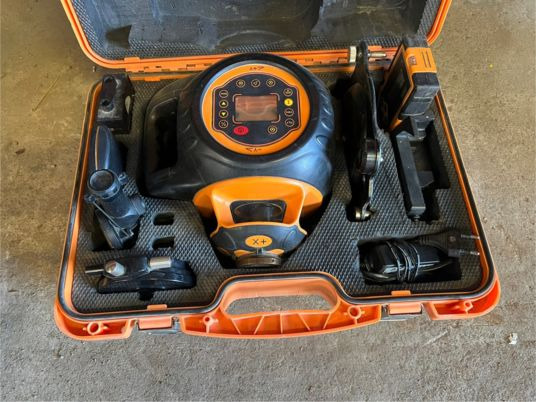 Niveau laser rotatif automatique GEO FENNEL - Bouwmaterieel: afbeelding 3 Niveau laser rotatif automatique GEO FENNEL - Bouwmaterieel: afbeelding 3