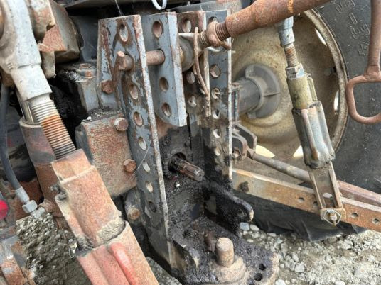Renault TRACTEUR 75-32 à 9900 € HT - Tractor: afbeelding 3 Renault TRACTEUR 75-32 à 9900 € HT - Tractor: afbeelding 3