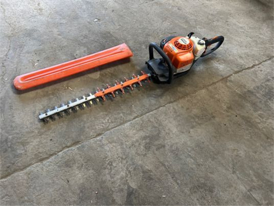 Taille haies thermique STIHL HS 82 R - Tuinmachine: afbeelding 2 Taille haies thermique STIHL HS 82 R - Tuinmachine: afbeelding 2