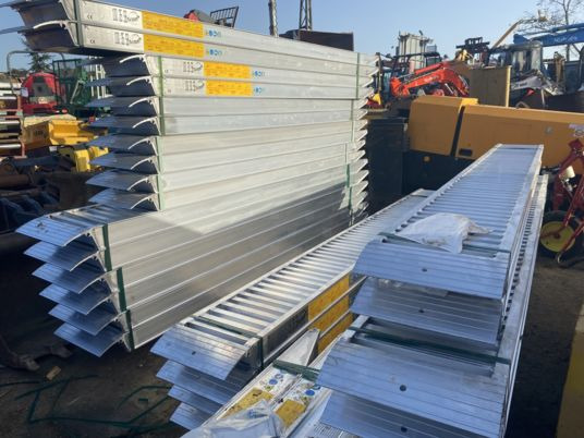 Rampes de chargement alu - Laadbrug: afbeelding 1 Rampes de chargement alu - Laadbrug: afbeelding 1