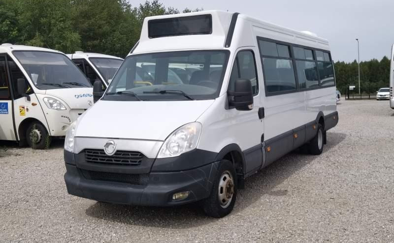 Iveco Daily 23 *NOWY SILNIK* 2 SZTUKI*, klima, winda - Streekbus: afbeelding 2 Iveco Daily 23 *NOWY SILNIK* 2 SZTUKI*, klima, winda - Streekbus: afbeelding 2