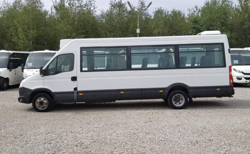 Iveco Daily 23 *NOWY SILNIK* 2 SZTUKI*, klima, winda - Streekbus: afbeelding 5 Iveco Daily 23 *NOWY SILNIK* 2 SZTUKI*, klima, winda - Streekbus: afbeelding 5