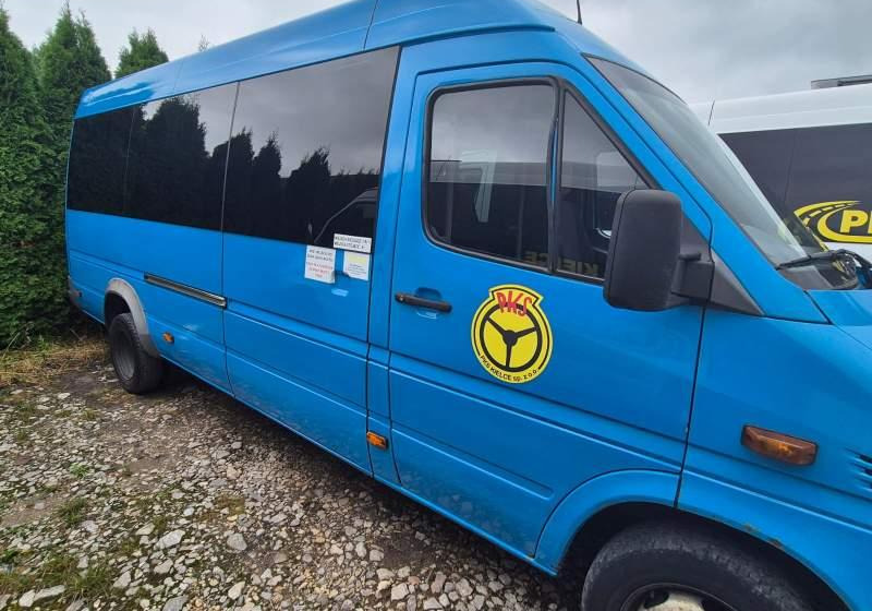 Mercedes-Benz Sprinter 413 CDI 20+6 - Streekbus: afbeelding 3 Mercedes-Benz Sprinter 413 CDI 20+6 - Streekbus: afbeelding 3