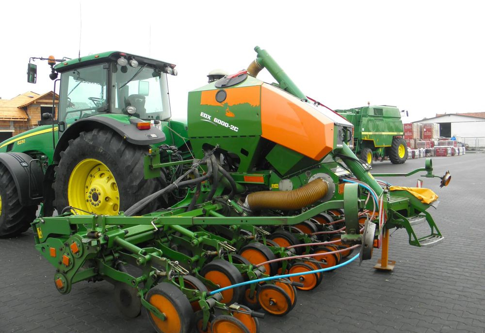 Amazone EDX 6000-2C Xpress 8 rzedowy, Nie Malowany, Stan Bardzo Dobry - Zaaimachine: afbeelding 4 Amazone EDX 6000-2C Xpress 8 rzedowy, Nie Malowany, Stan Bardzo Dobry - Zaaimachine: afbeelding 4