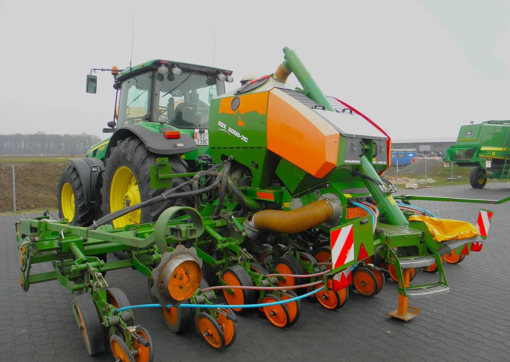 Amazone EDX 6000-2C Xpress 8 rzedowy, Nie Malowany, Stan Bardzo Dobry - Zaaimachine: afbeelding 2 Amazone EDX 6000-2C Xpress 8 rzedowy, Nie Malowany, Stan Bardzo Dobry - Zaaimachine: afbeelding 2