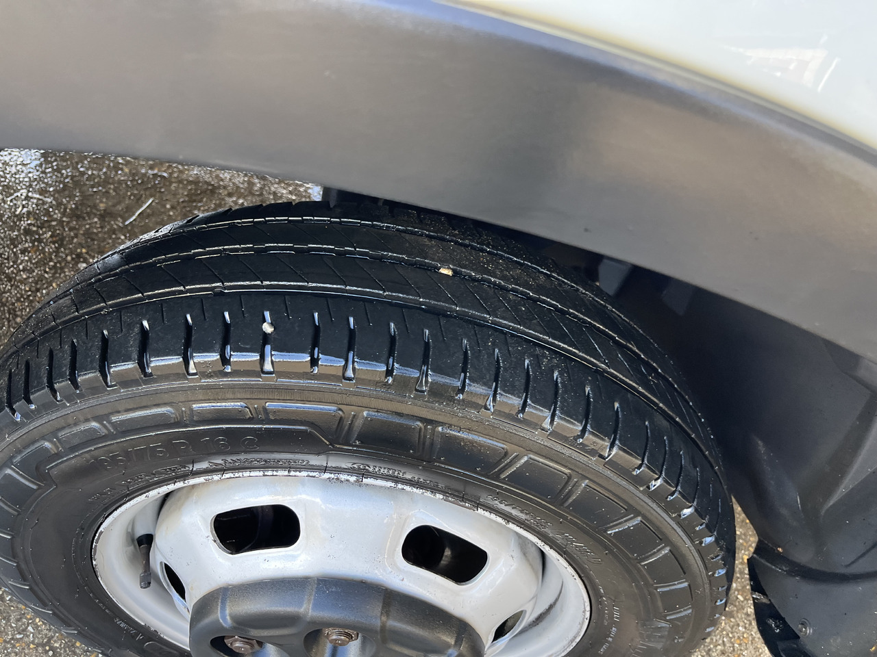 IVECO Daily 35-180 35c18 plateau - Bestelwagen open laadbak: afbeelding 4 IVECO Daily 35-180 35c18 plateau - Bestelwagen open laadbak: afbeelding 4