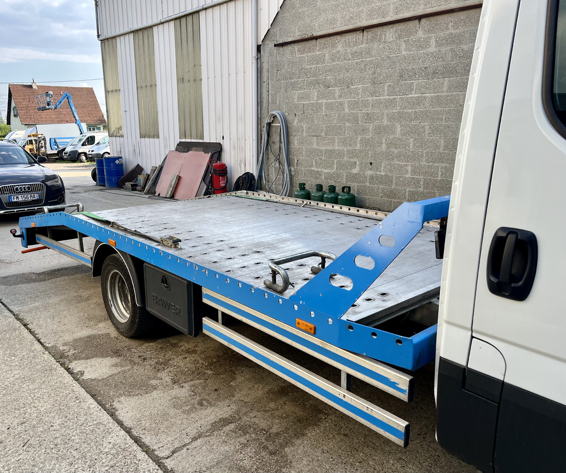 Iveco Daily 35-180 plateau dépannage dépanneuse porte voiture - Bestelwagen open laadbak: afbeelding 4 Iveco Daily 35-180 plateau dépannage dépanneuse porte voiture - Bestelwagen open laadbak: afbeelding 4
