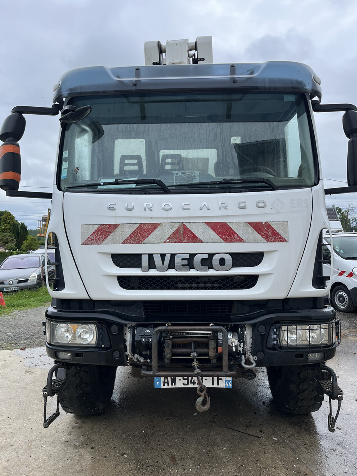 Iveco Eurocargo 150E28 4x4 nacelle Time 16M - Vrachtwagen hoogwerker: afbeelding 2 Iveco Eurocargo 150E28 4x4 nacelle Time 16M - Vrachtwagen hoogwerker: afbeelding 2