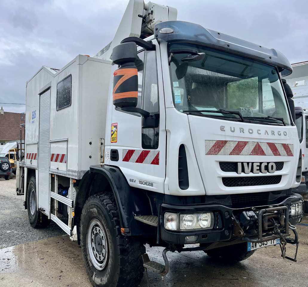 Iveco Eurocargo 150E28 4x4 nacelle Time 16M - Vrachtwagen hoogwerker: afbeelding 3 Iveco Eurocargo 150E28 4x4 nacelle Time 16M - Vrachtwagen hoogwerker: afbeelding 3