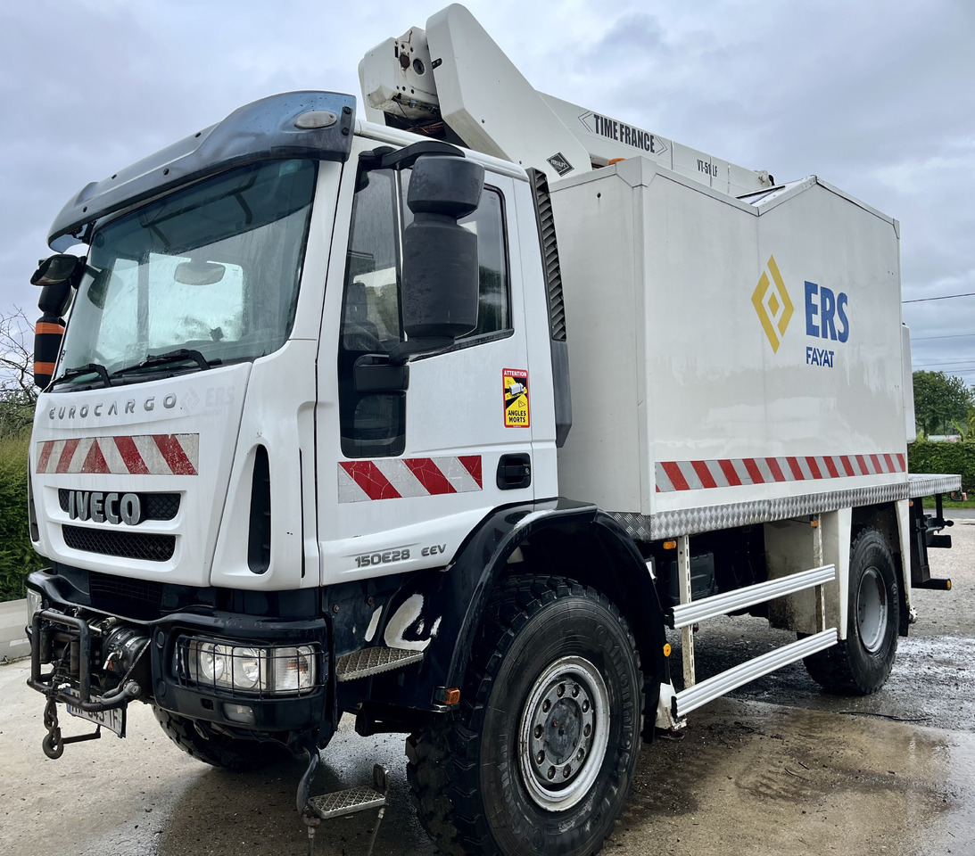 Iveco Eurocargo 150E28 4x4 nacelle Time 16M - Vrachtwagen hoogwerker: afbeelding 1 Iveco Eurocargo 150E28 4x4 nacelle Time 16M - Vrachtwagen hoogwerker: afbeelding 1