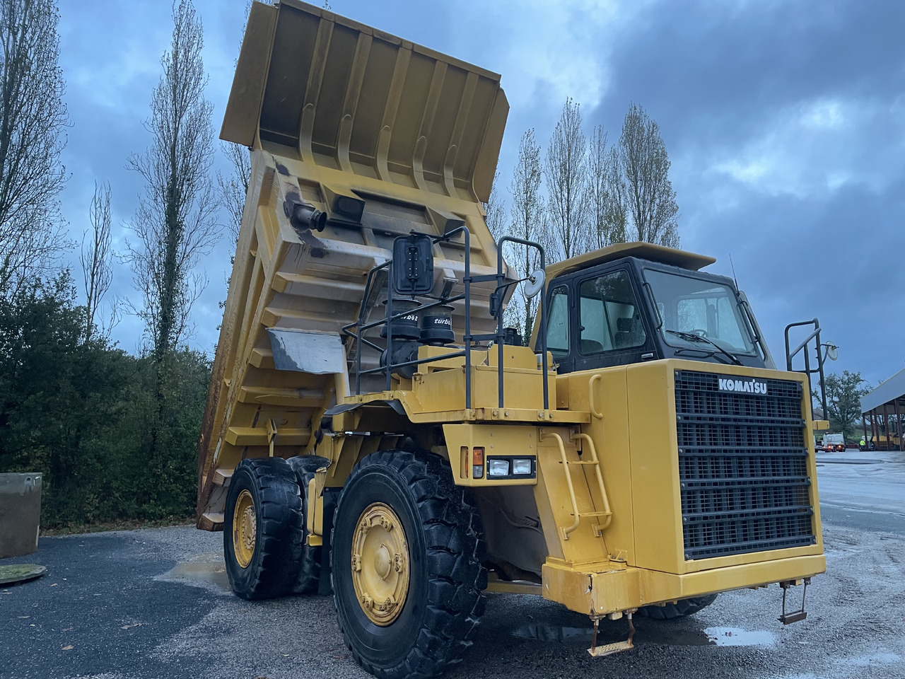 KOMATSU Hd405-6 - Zelfrijdende kiepwagen: afbeelding 4 KOMATSU Hd405-6 - Zelfrijdende kiepwagen: afbeelding 4