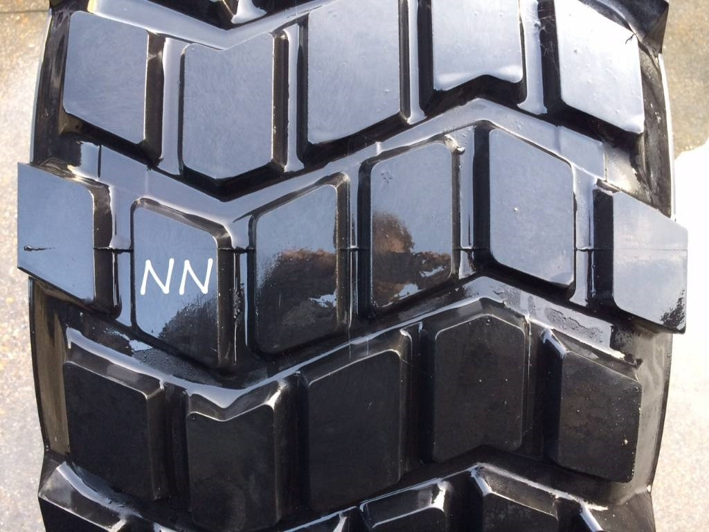 Michelin 525/65R20.5 XS - USED NN 95% - Band voor Landbouwmachine: afbeelding 3 Michelin 525/65R20.5 XS - USED NN 95% - Band voor Landbouwmachine: afbeelding 3