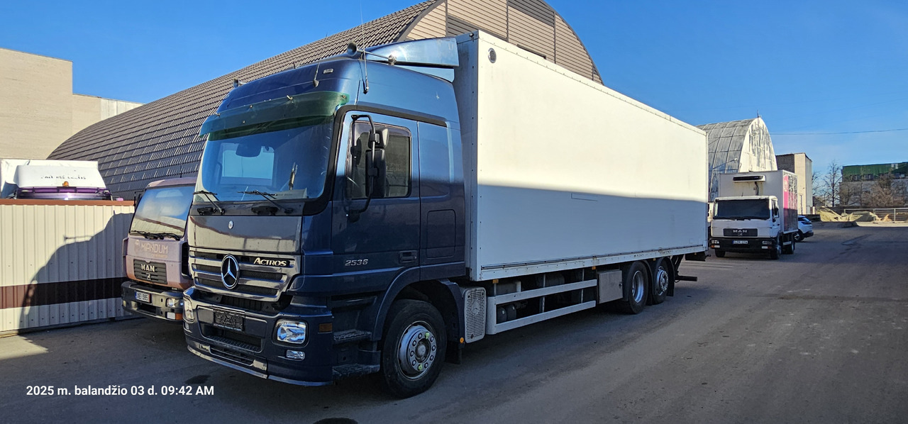 MERCEDES-BENZ Actros 2536 - Vrachtwagen: afbeelding 2 MERCEDES-BENZ Actros 2536 - Vrachtwagen: afbeelding 2