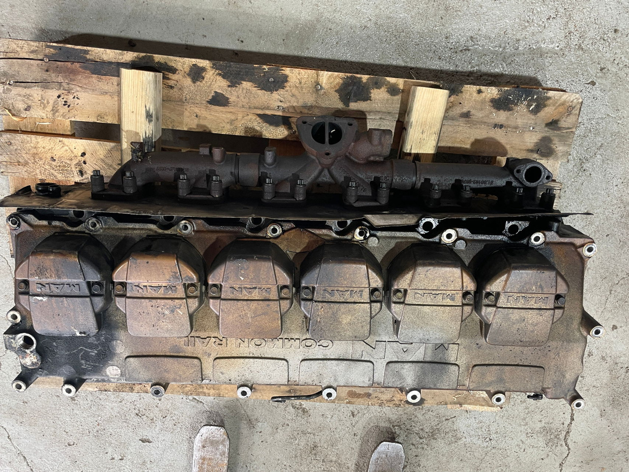 MAN Motor MAN Lions City D2066 LUH 52 Zylinderkopf Nockenwelle - Cilinderkop voor Bus: afbeelding 5 MAN Motor MAN Lions City D2066 LUH 52 Zylinderkopf Nockenwelle - Cilinderkop voor Bus: afbeelding 5