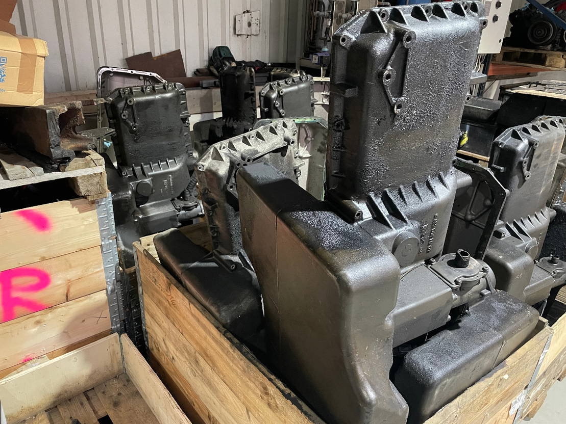 Mercedes-Benz Ölwanne Mercedes Motor OM 457 HLA A4570101113 OM457 Euro 5 EEV 15 - Carterpan voor Bus: afbeelding 4 Mercedes-Benz Ölwanne Mercedes Motor OM 457 HLA A4570101113 OM457 Euro 5 EEV 15 - Carterpan voor Bus: afbeelding 4