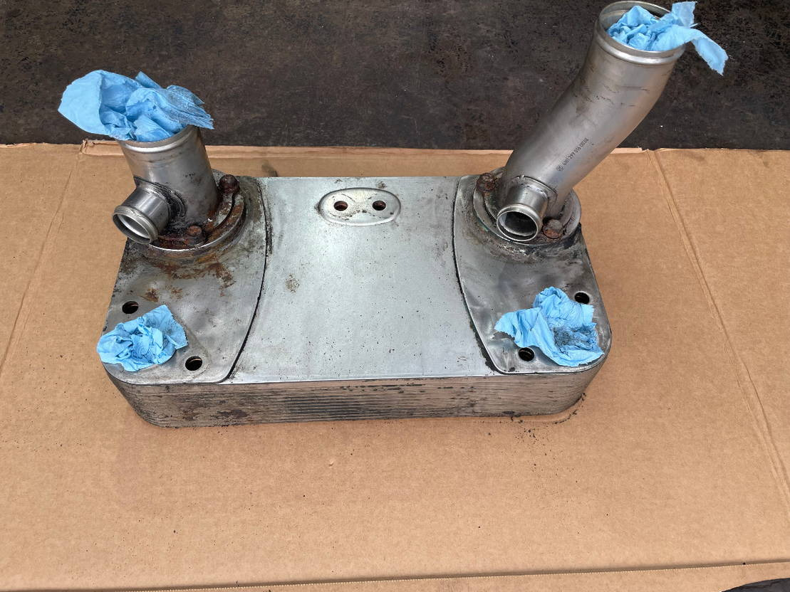 ZF ZF Ölkühler Wärmetauscher Getriebeölkühler Ecolife 6AP 1400 1700  - Oliekoeler voor Bus: afbeelding 1 ZF ZF Ölkühler Wärmetauscher Getriebeölkühler Ecolife 6AP 1400 1700  - Oliekoeler voor Bus: afbeelding 1