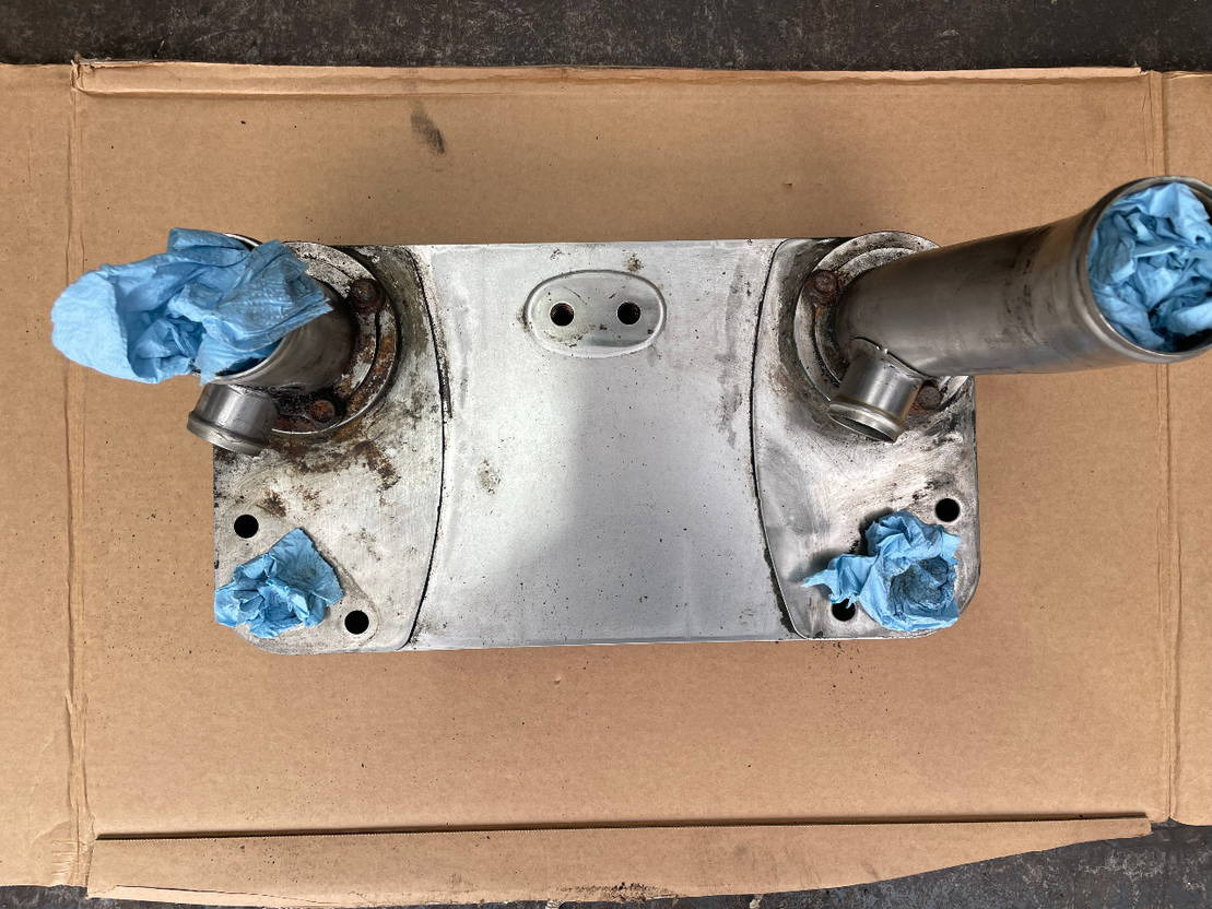 ZF ZF Ölkühler Wärmetauscher Getriebeölkühler Ecolife 6AP 1400 1700  - Oliekoeler voor Bus: afbeelding 2 ZF ZF Ölkühler Wärmetauscher Getriebeölkühler Ecolife 6AP 1400 1700  - Oliekoeler voor Bus: afbeelding 2