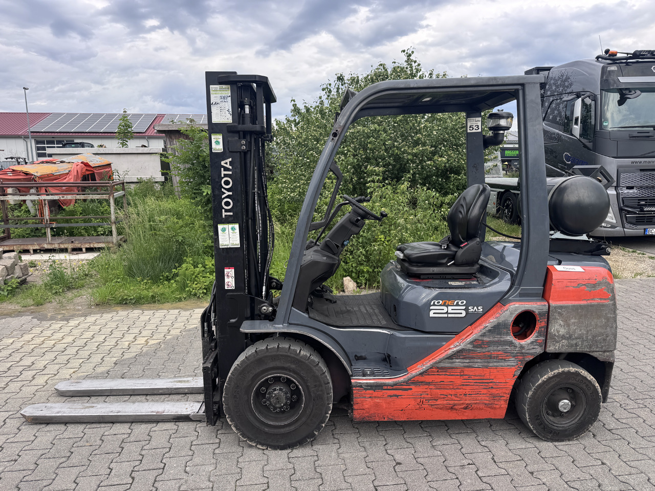 TOYOTA Tonero 25 - LPG heftruck: afbeelding 1 TOYOTA Tonero 25 - LPG heftruck: afbeelding 1