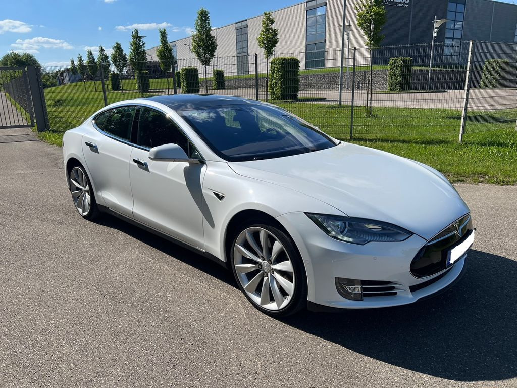 Tesla Model S 85D No free SC - Sedan: afbeelding 1 Tesla Model S 85D No free SC - Sedan: afbeelding 1
