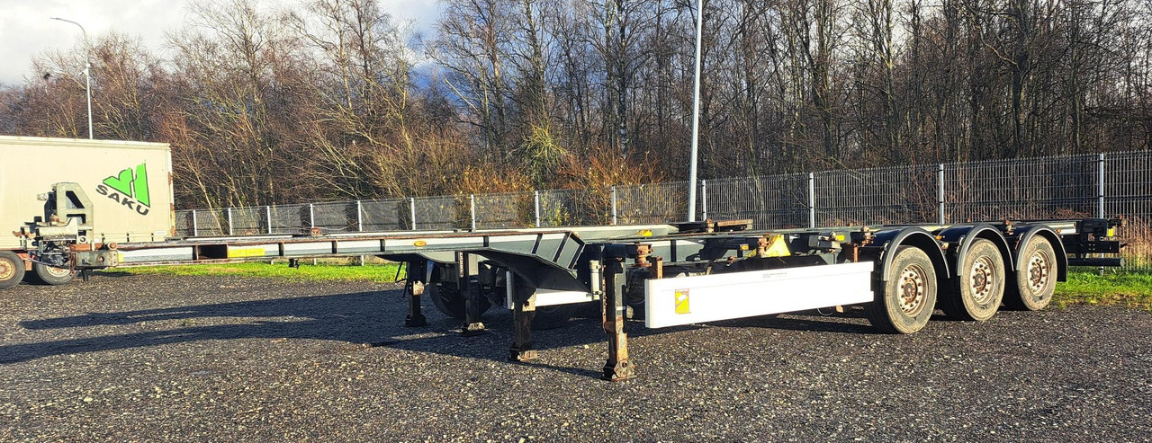 RENDERS EURO 922 - Containertransporter/ Wissellaadbak oplegger: afbeelding 2 RENDERS EURO 922 - Containertransporter/ Wissellaadbak oplegger: afbeelding 2